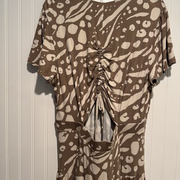Cabi Swoon Maxi Dress Tiered Back Cutout Taupe Cream Size XL - Picture 8 of 8